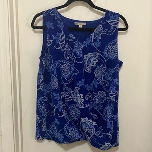 Dana Bachman, Medium, Blue and White design sleeveless shirt